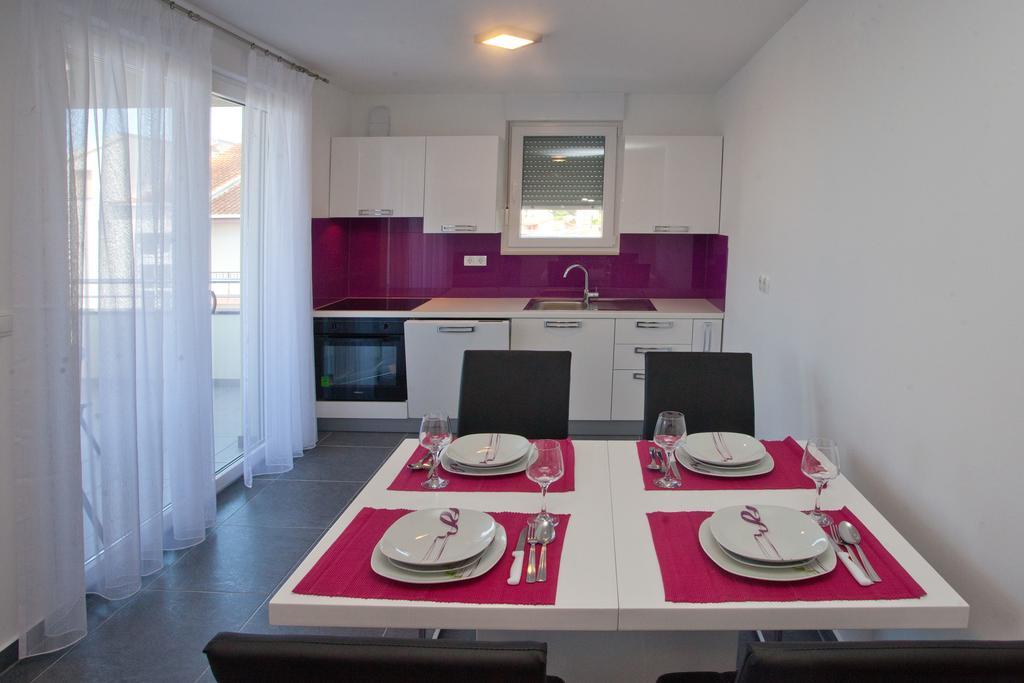 Apartments Diamond Podstrana Room photo